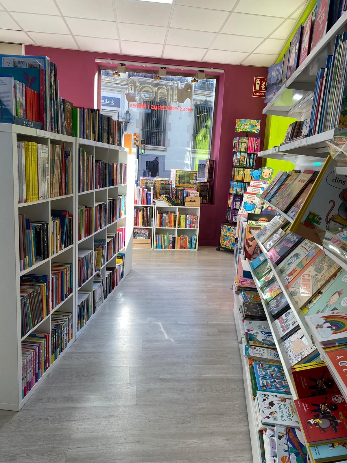 Ninot llibres i joguines